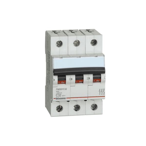 Interruptor termomagnético NEW BTDIN 3x32A, 10kA/220V Bticino